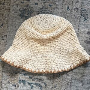 Madewell Cream and Tan Crochet Bucket Hat